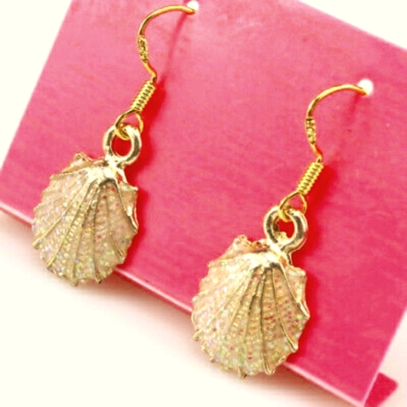 🐚Sparkling Sea🐚Shell Earrings🐚 - Picture 5 of 5